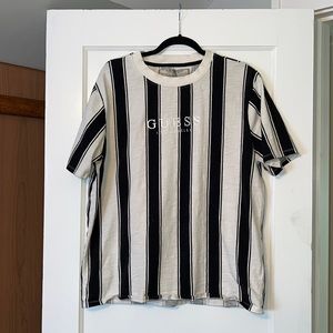 GUESS T-shirt